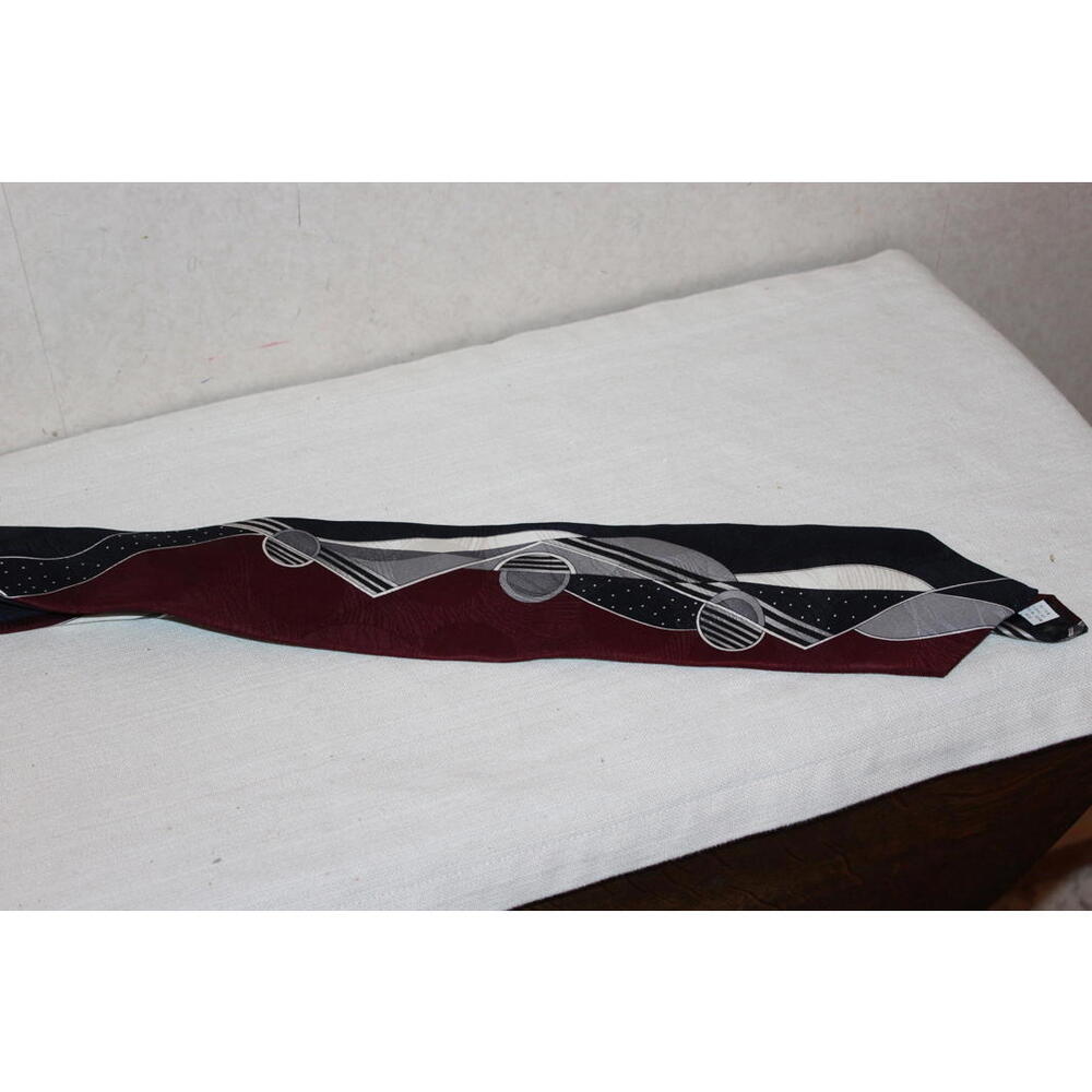 Vintage NEW Dimitrius Art Deco Silk Tie – Burgundy & Navy Geometric Pattern